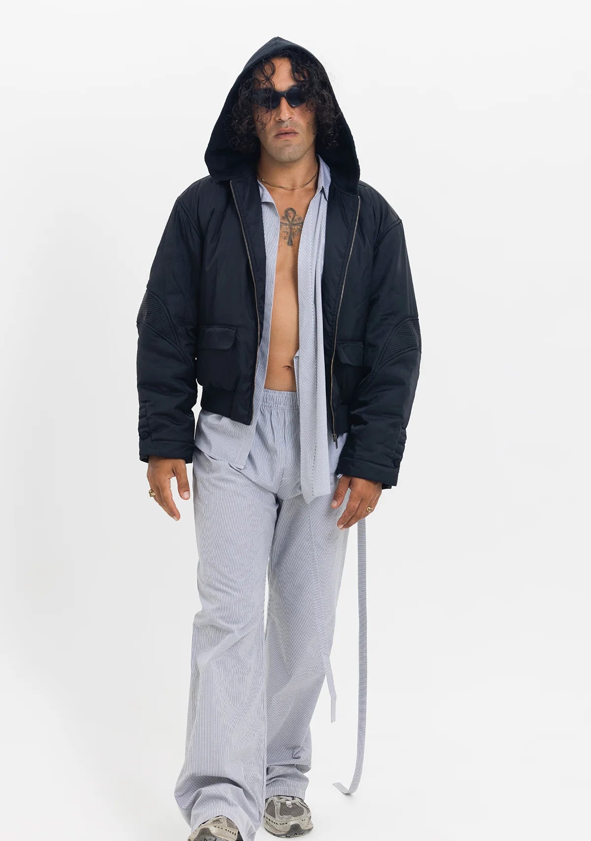 Kapüşonlu Fermuarlı Siyah Bomber Ceket