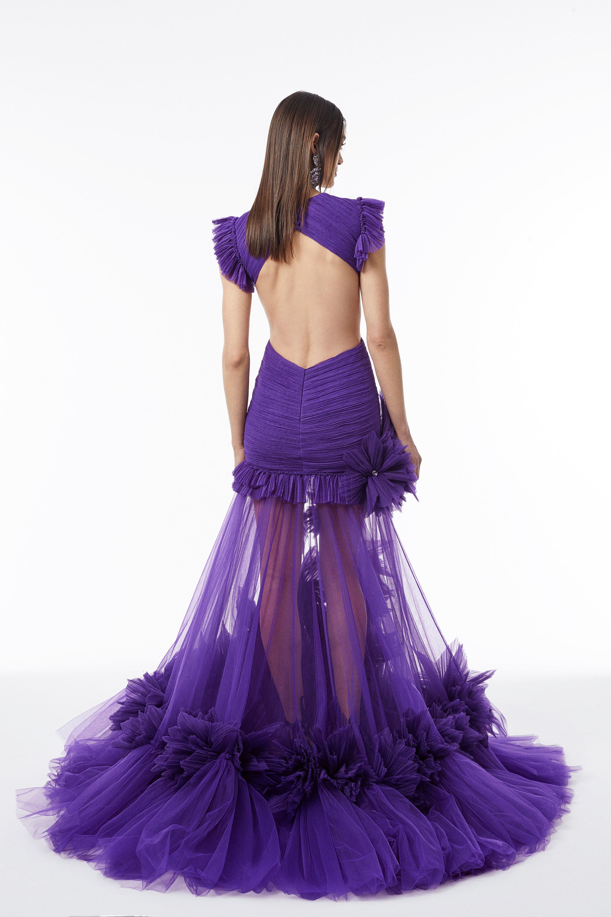 Haleia V Yaka Yırtmaçlı İşlemeli Tül Elbise