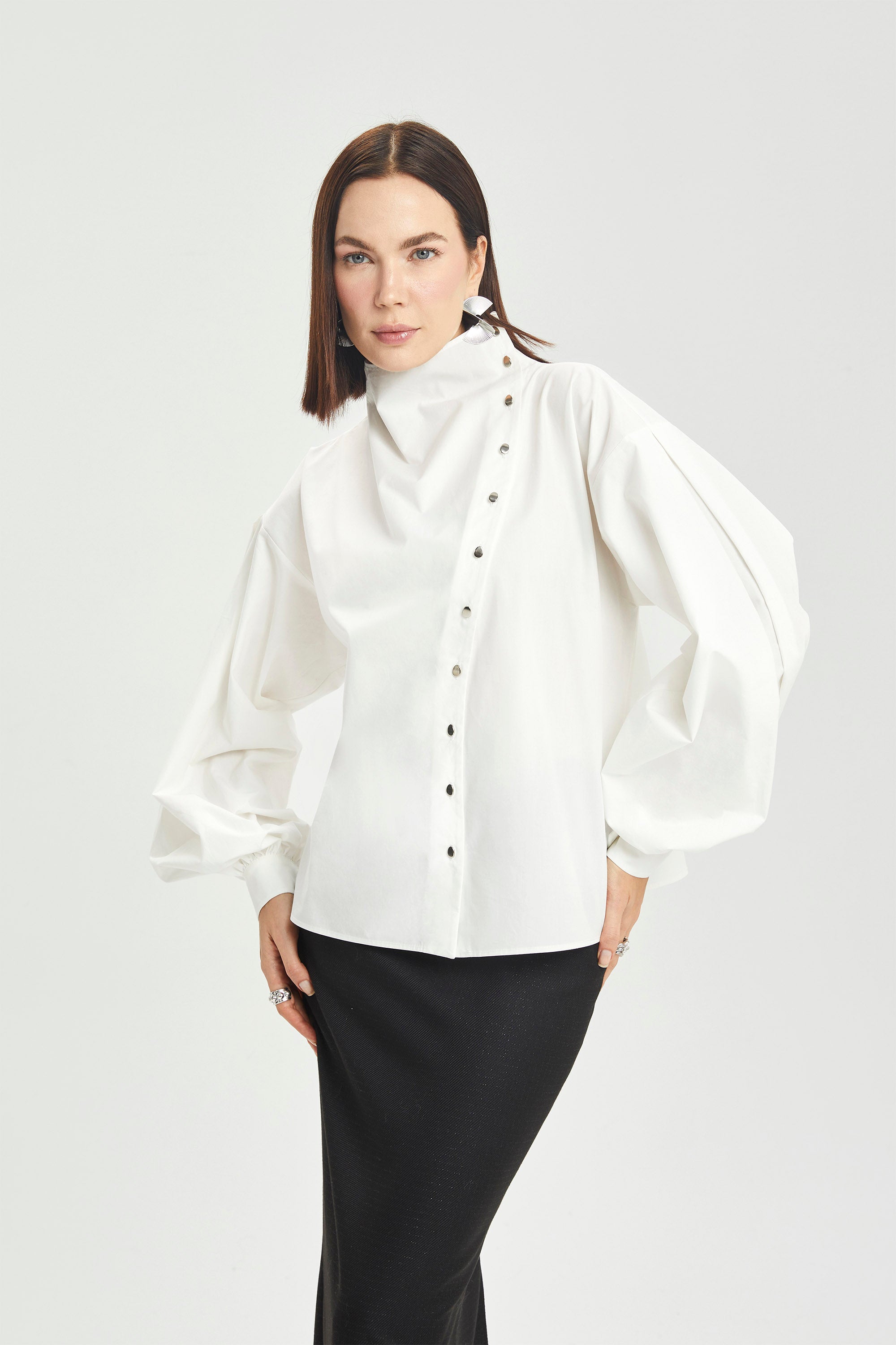 Haleia Asimetrik Kesim Balon Kol Poplin Gömlek