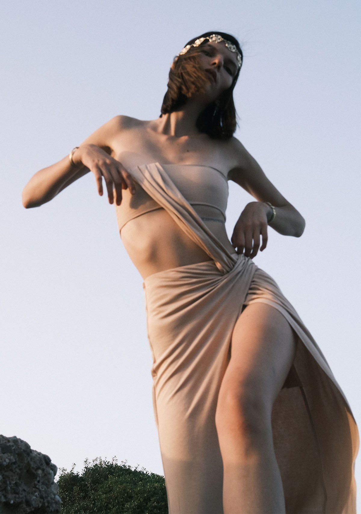 Tiny Nude Z Detaylı Uzun Straplez Elbise görünüm 3