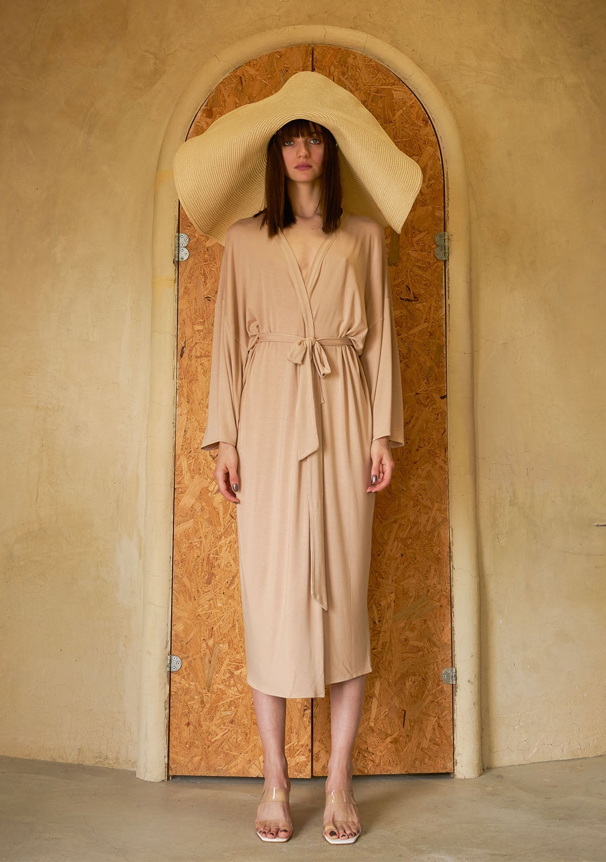 Tiny Nude Kimono ana görünüm