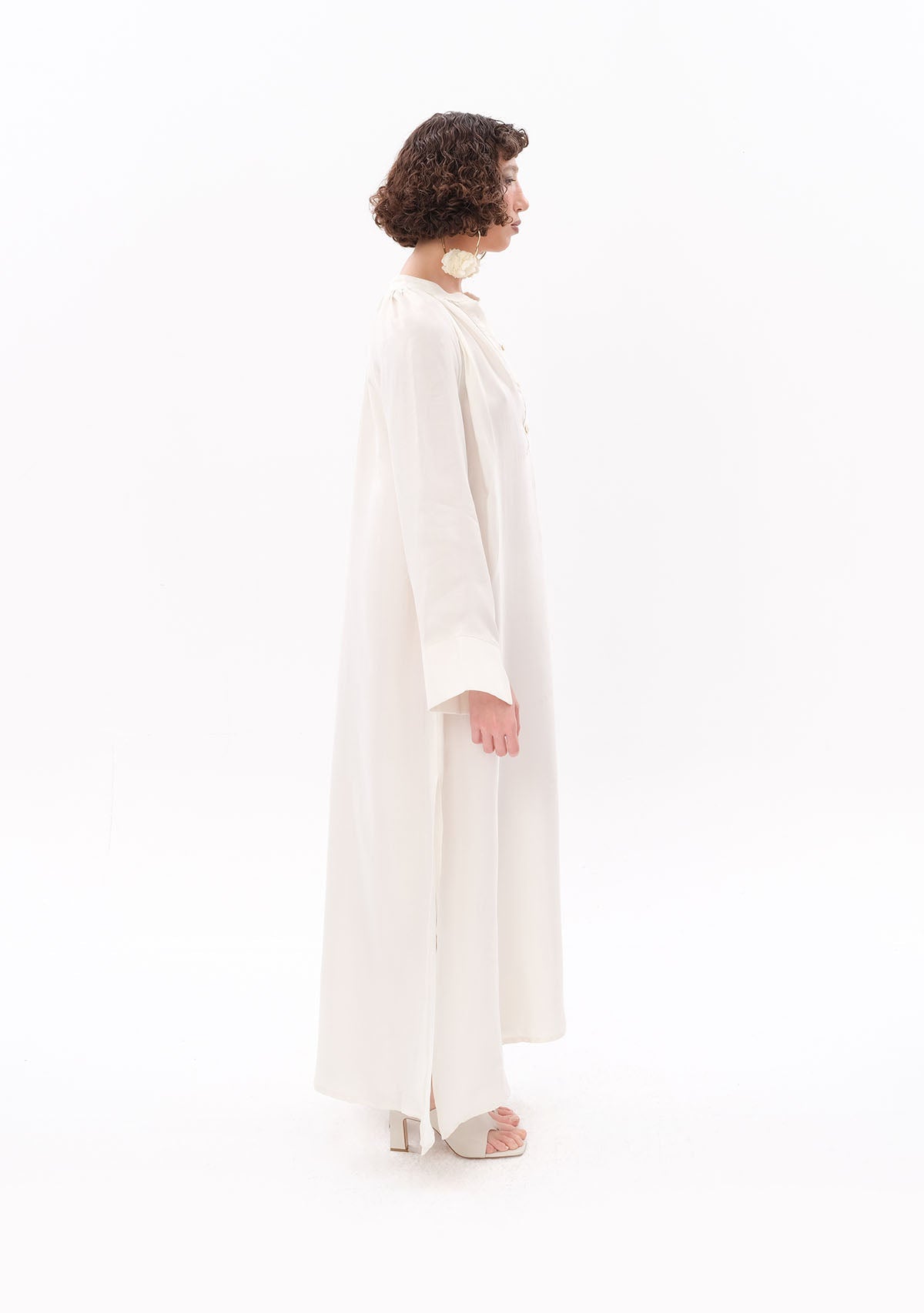 Tiny Beyaz Luxe Tencel™ Reglan Kol Elbise görünüm 6