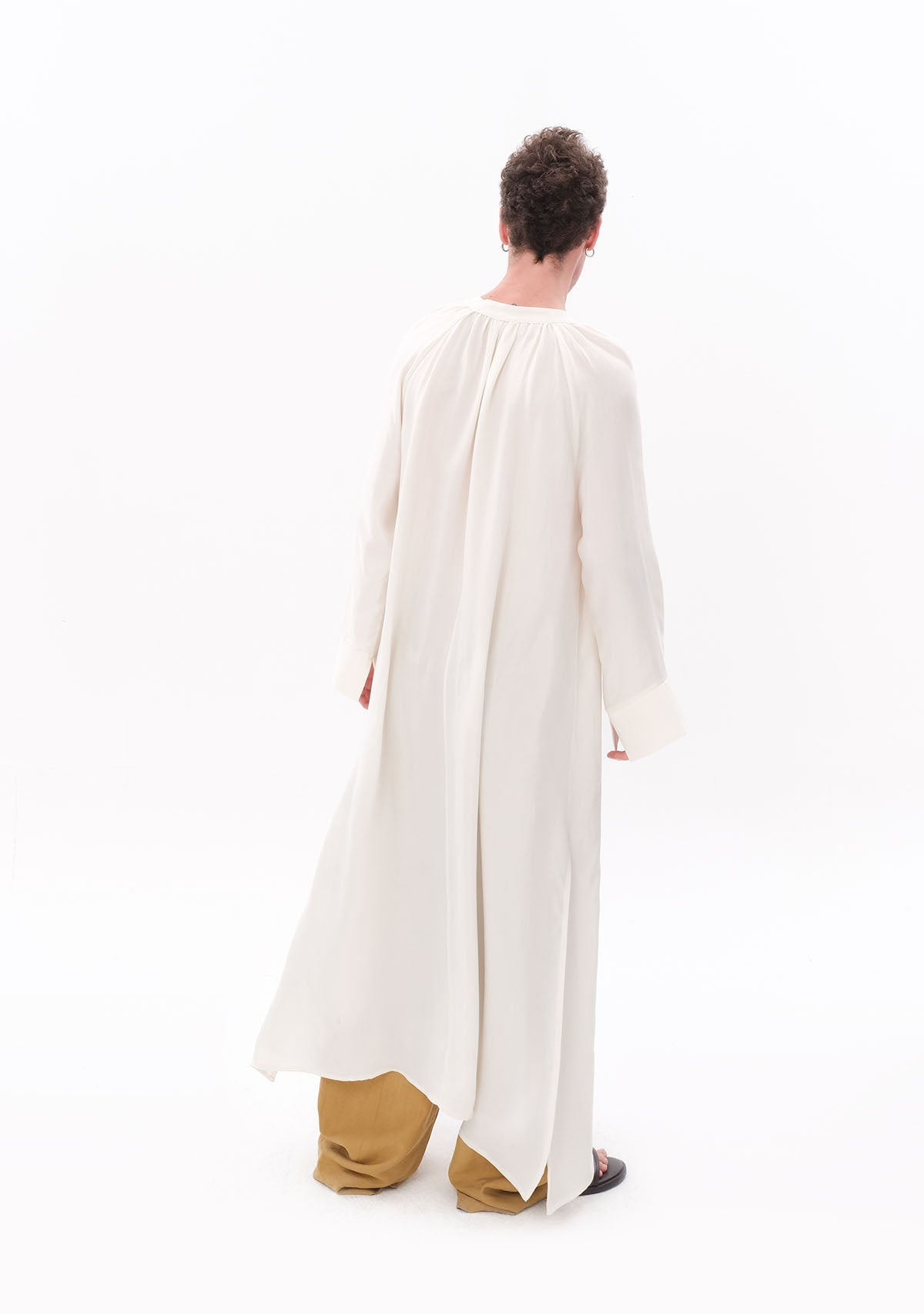Tiny Beyaz Luxe Tencel™ Reglan Kol Elbise görünüm 15