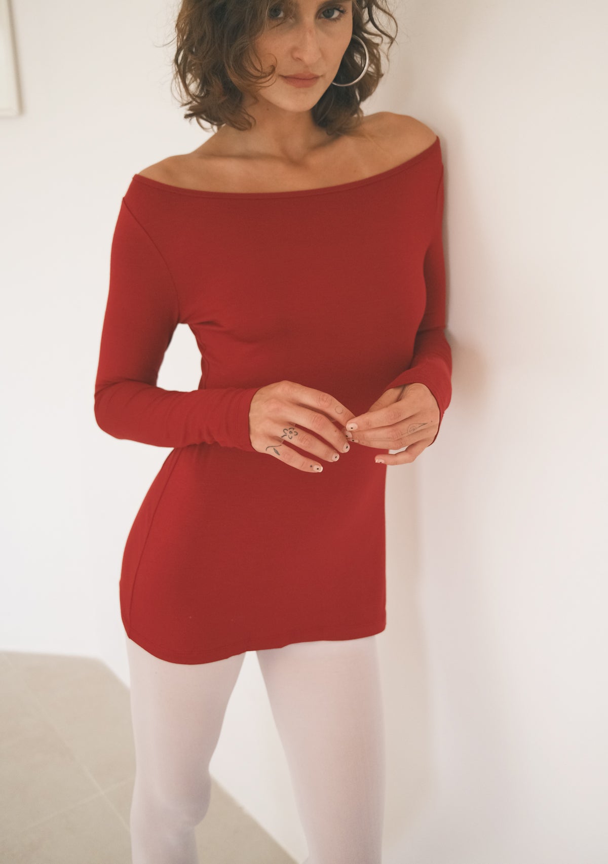 Tiny Bordo Düşük Omuz Mini Elbise - Görsel 5
