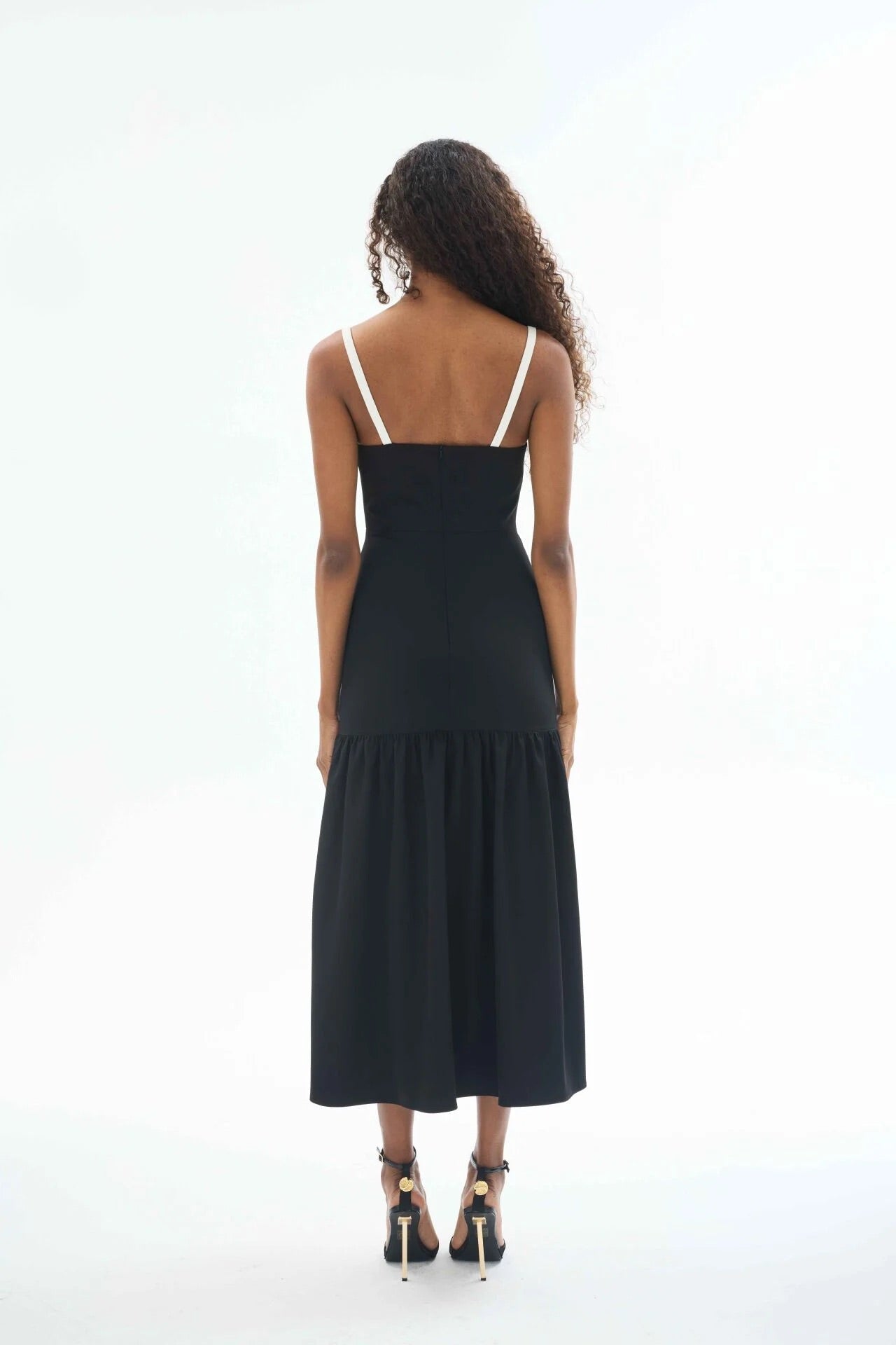 Gaia n Uranos Beyaz Askı Detaylı Elbise