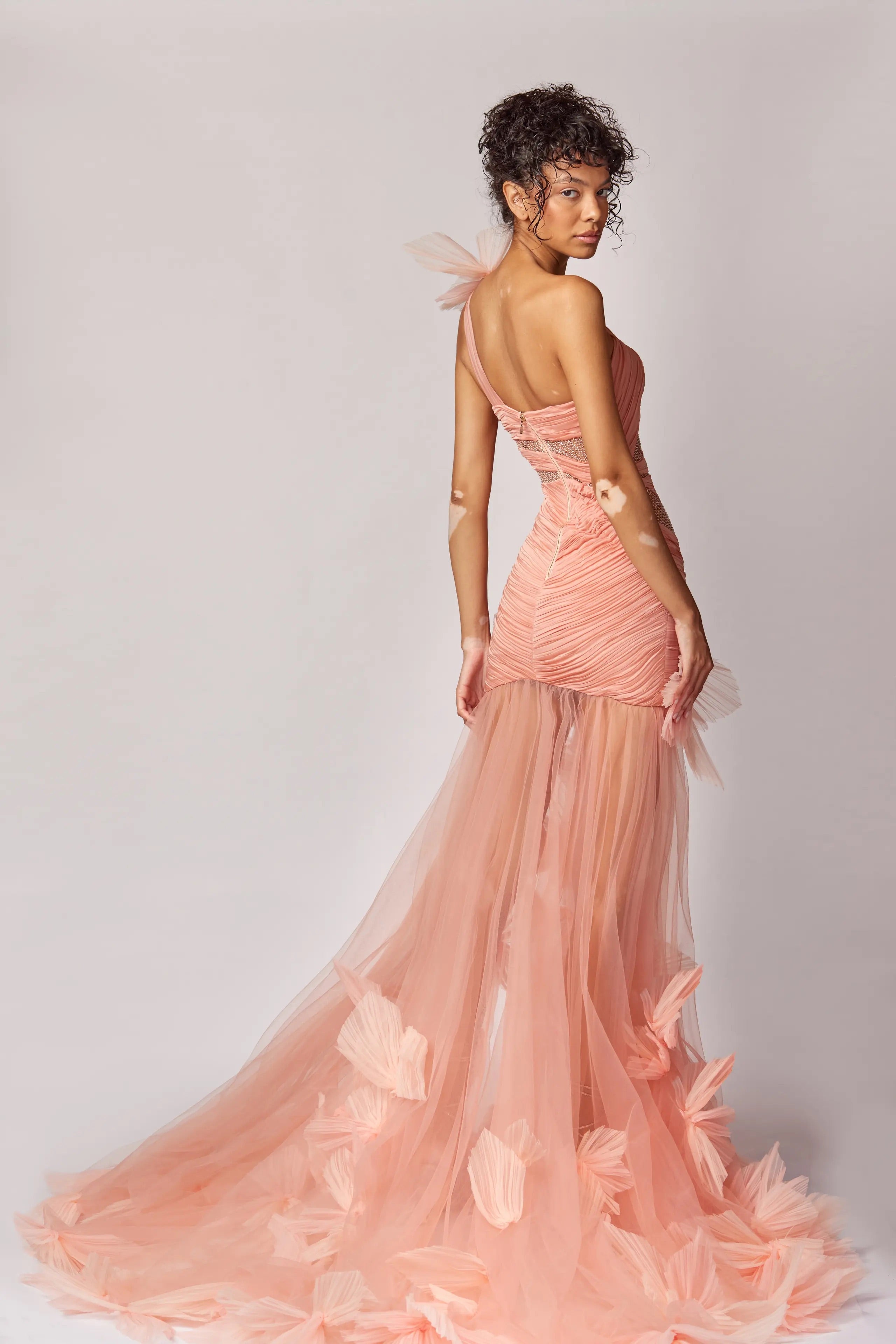 Haleia Aplike Detaylı Tek Omuz Abiye Elbise