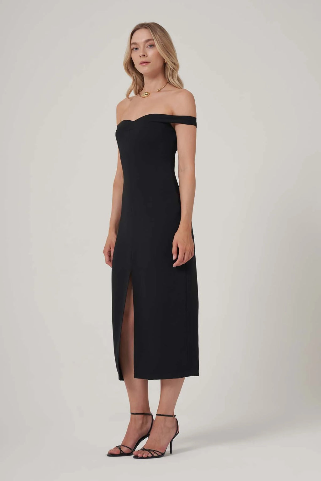Utopian Omuz Dekolteli Yırtmaçlı Midi Elbise