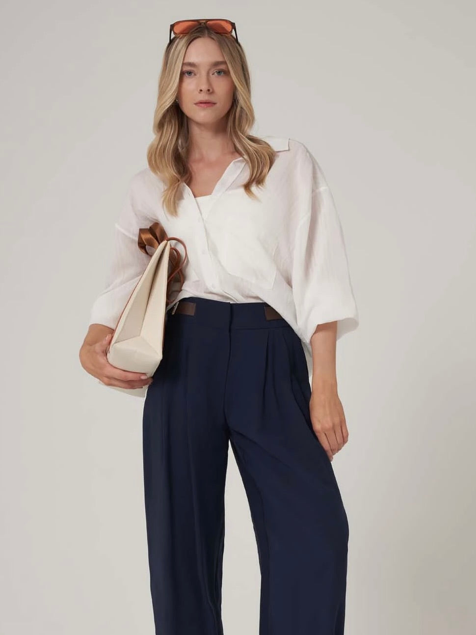 Utopian Deri Kemer Detaylı Paça Bağlamalı Pantolon