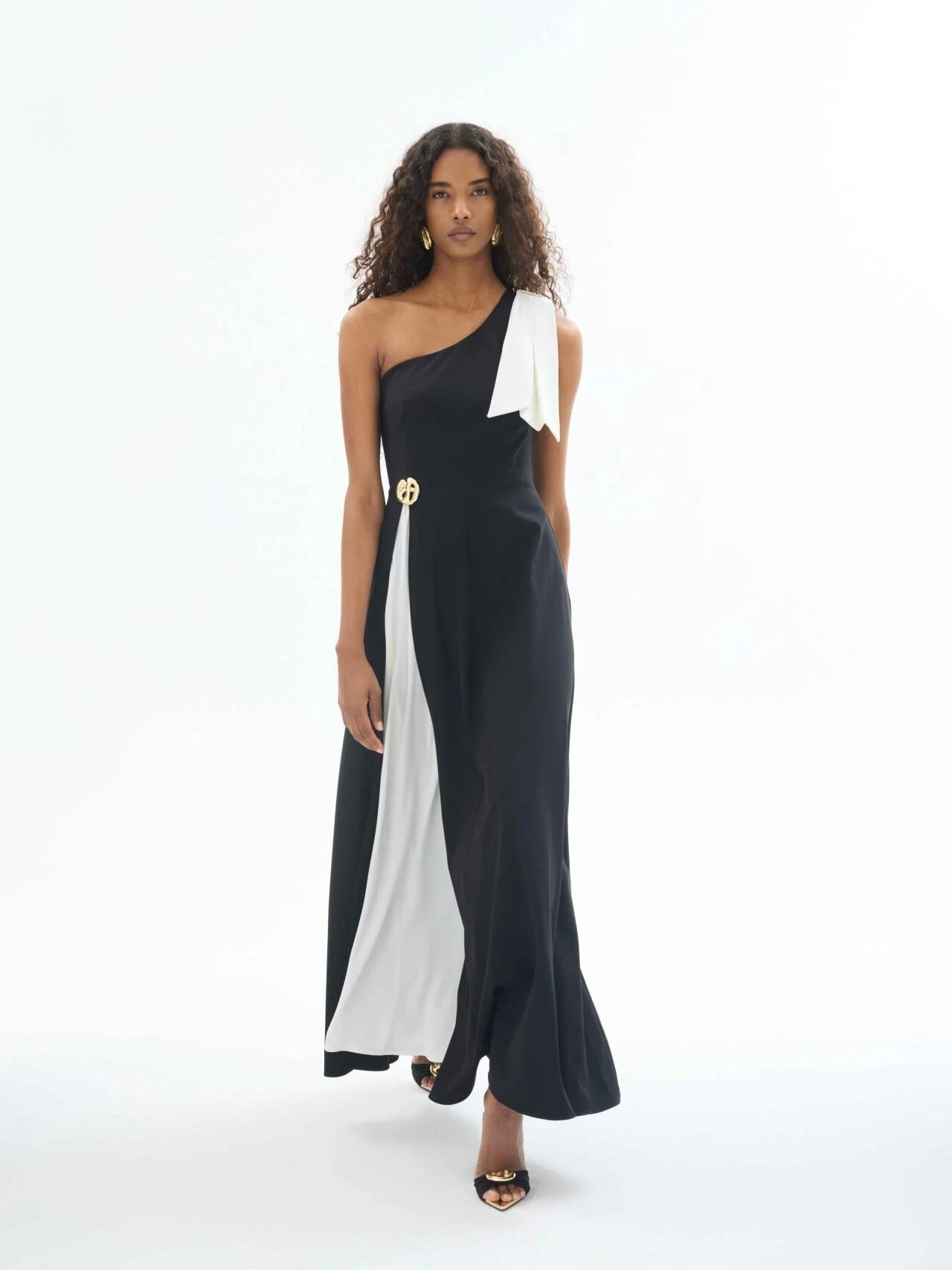 Gaia n Uranos Siyah Fiyonk Yaka Elbise