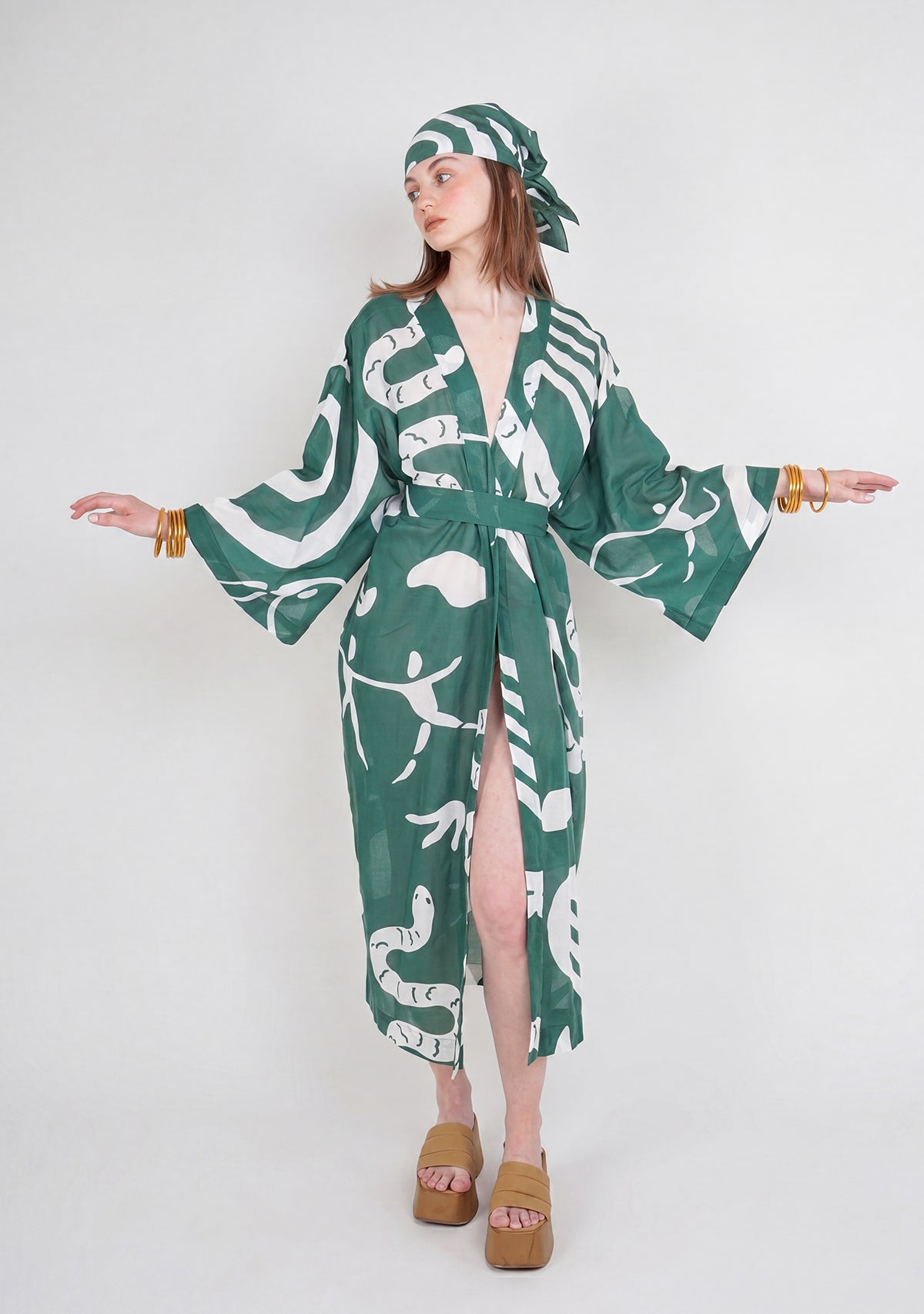 Tiny Kundalini Shadow Ritual Kimono ana görünüm